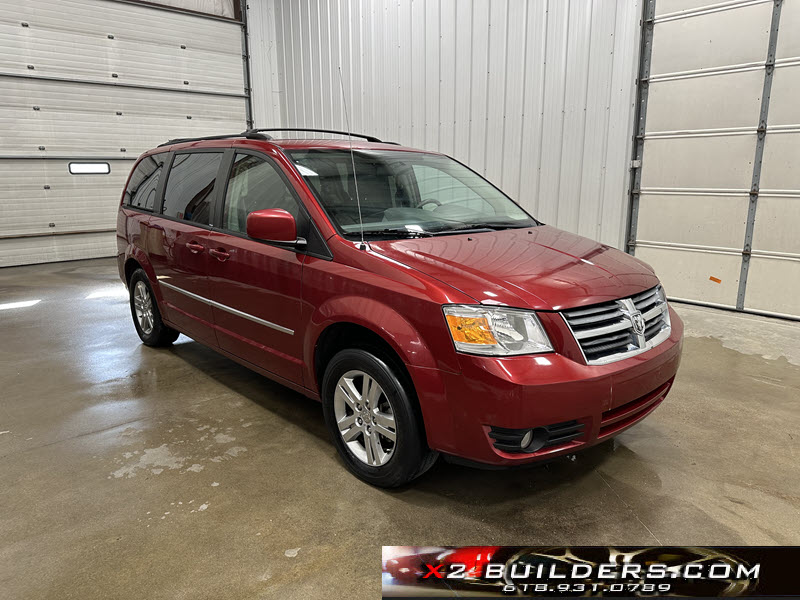 2010 Dodge Grand Caravan Crew photo 3