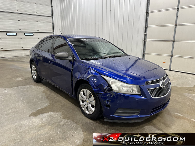 2013 Chevrolet Cruze LS photo 3