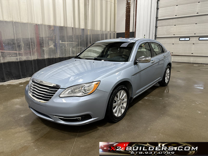 2013 Chrysler 200
