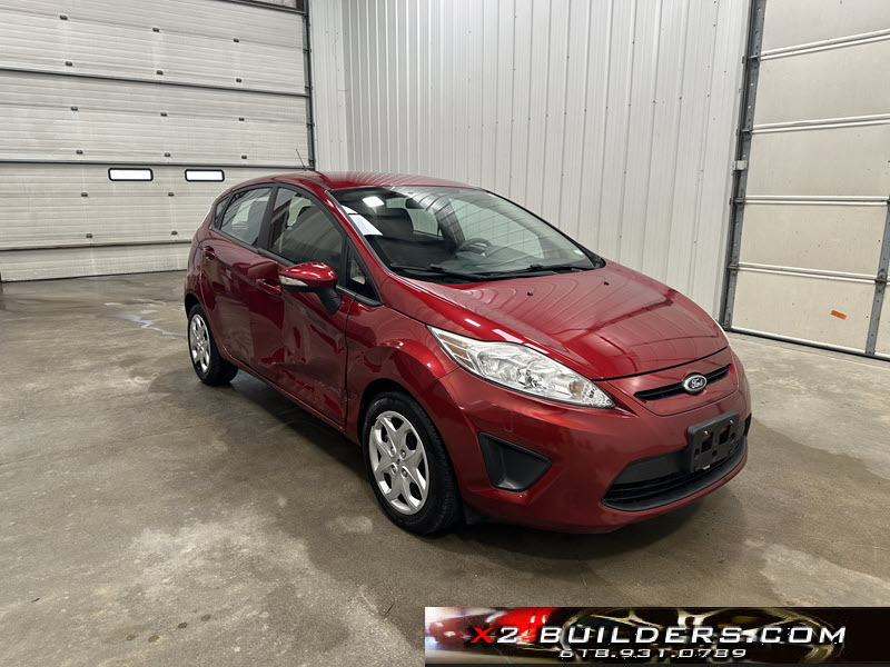 2013 Ford Fiesta SE photo 3