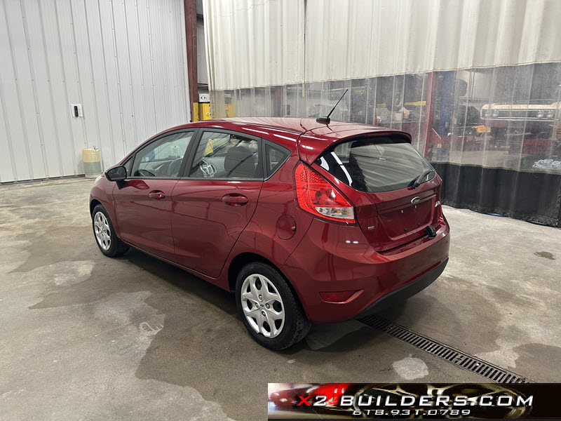 2013 Ford Fiesta SE photo 6