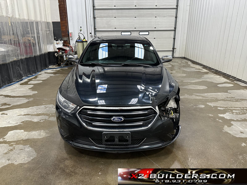 2014 Ford Taurus Limited photo 2