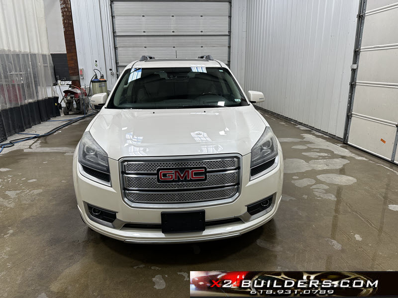 2014 GMC Acadia Denali photo 2