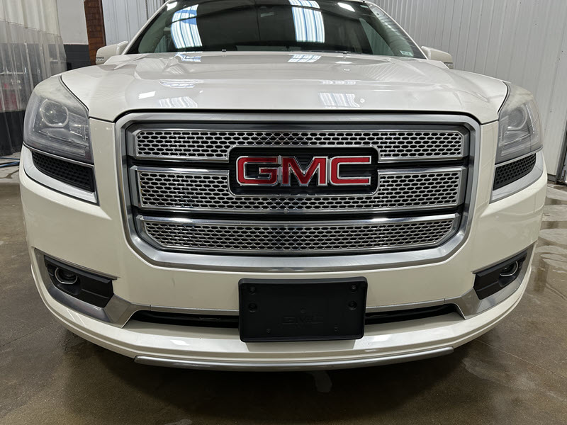 2014 GMC Acadia Denali photo 22