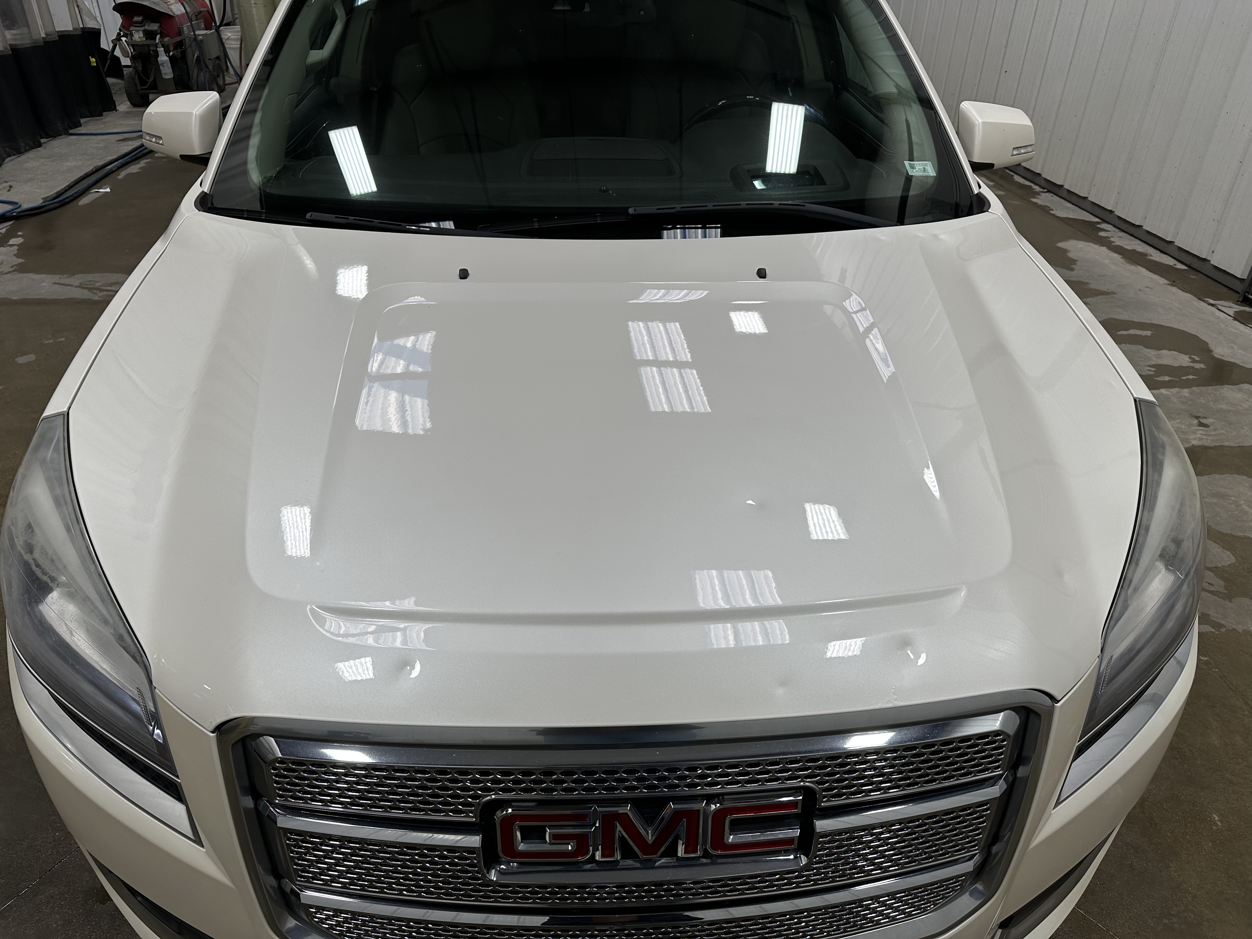 2014 GMC Acadia Denali photo 23