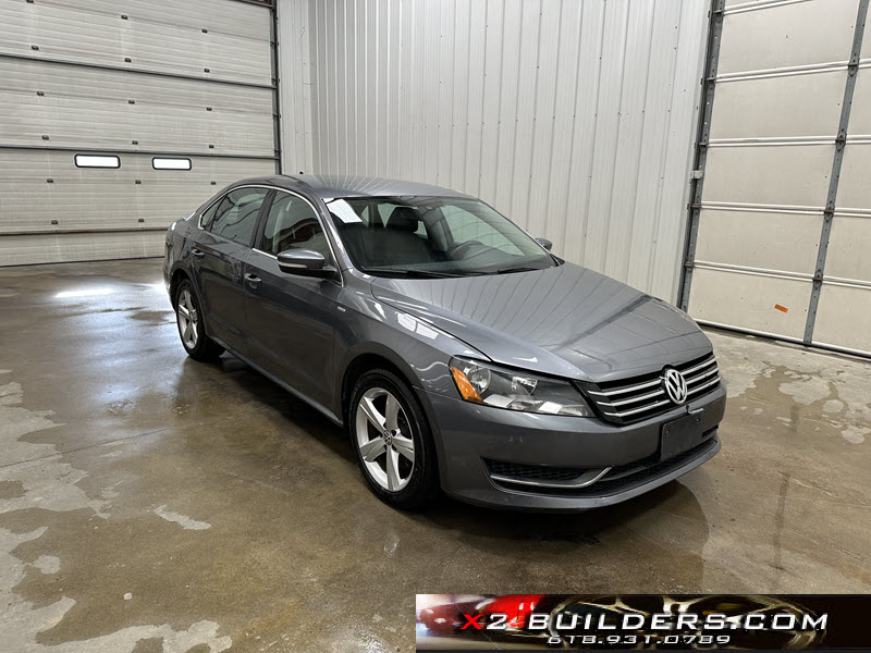 2014 Volkswagen Passat S photo 3