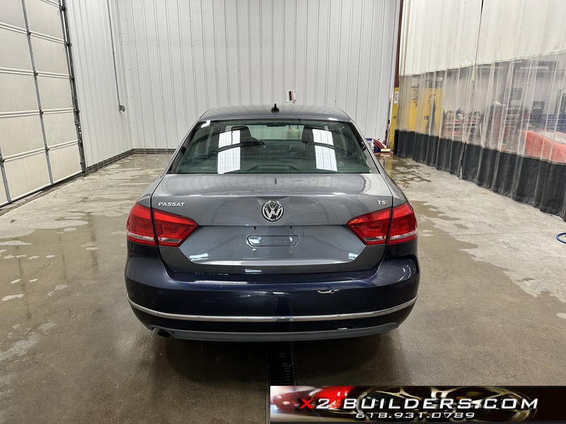 2014 Volkswagen Passat S photo 5