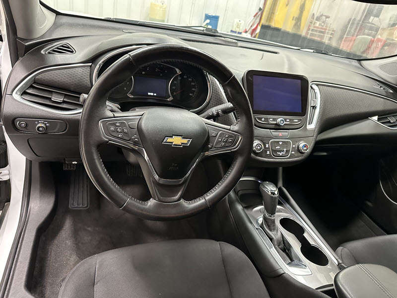 2016 Chevrolet Malibu 1LT photo 8