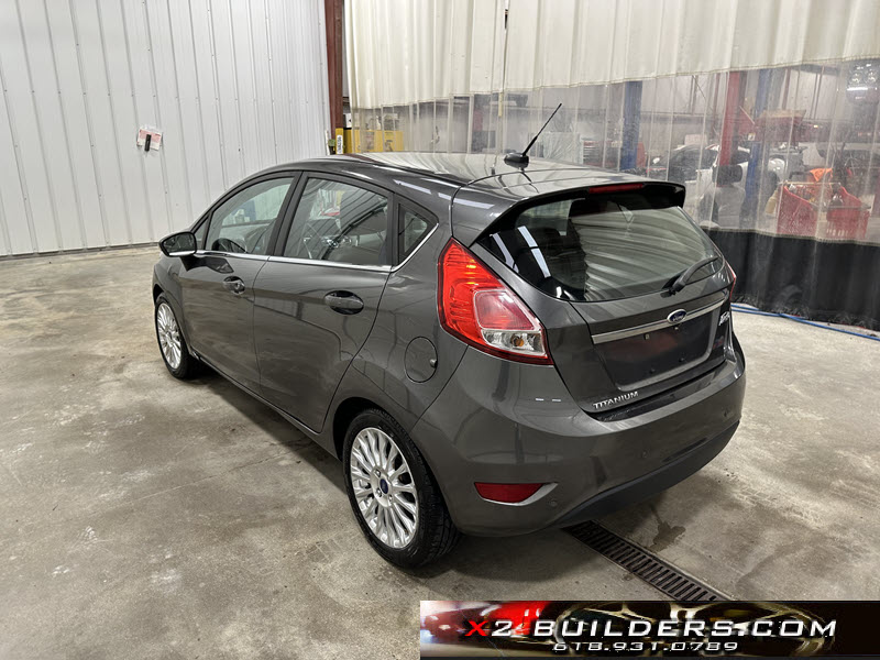 2016 Ford Fiesta Titanium photo 6