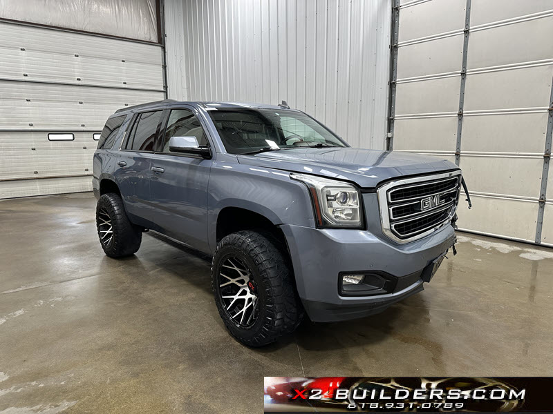 2016 GMC Yukon SLT photo 3