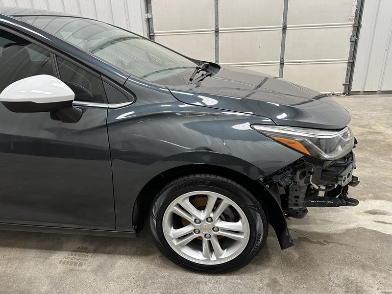 2018 Chevrolet Cruze LT photo 23