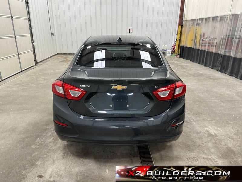 2018 Chevrolet Cruze LT photo 5