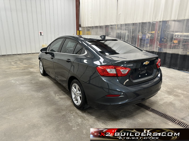 2018 Chevrolet Cruze LT photo 6