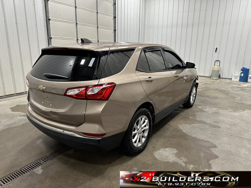 2018 Chevrolet Equinox LS photo 4