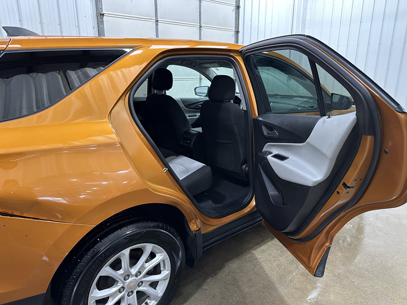 2019 Chevrolet Equinox LS photo 16