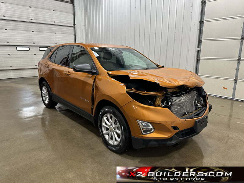 2019 Chevrolet Equinox LS photo 3