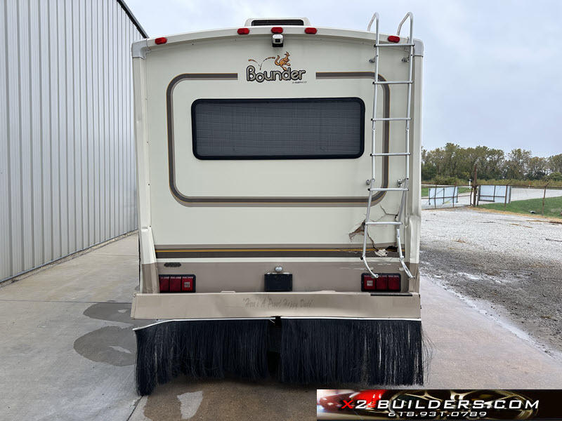 Salvage 1996 Fleetwood Bounder Ford F-530F Super Duty | X2 BUILDERS