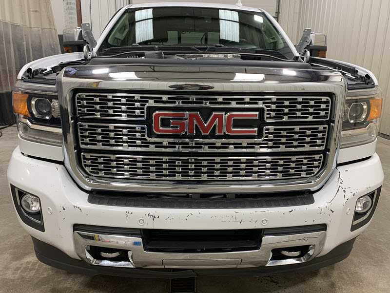 Salvage 2019 GMC Sierra K2500 Denali HD 4x4 Diesel | X2 BUILDERS