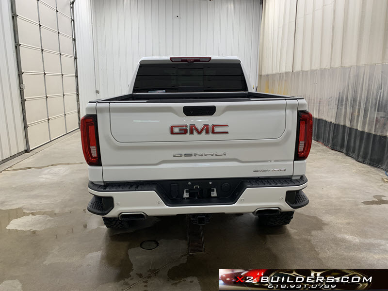 Salvage 2020 GMC Sierra K1500 Denali 4x4 | X2 BUILDERS