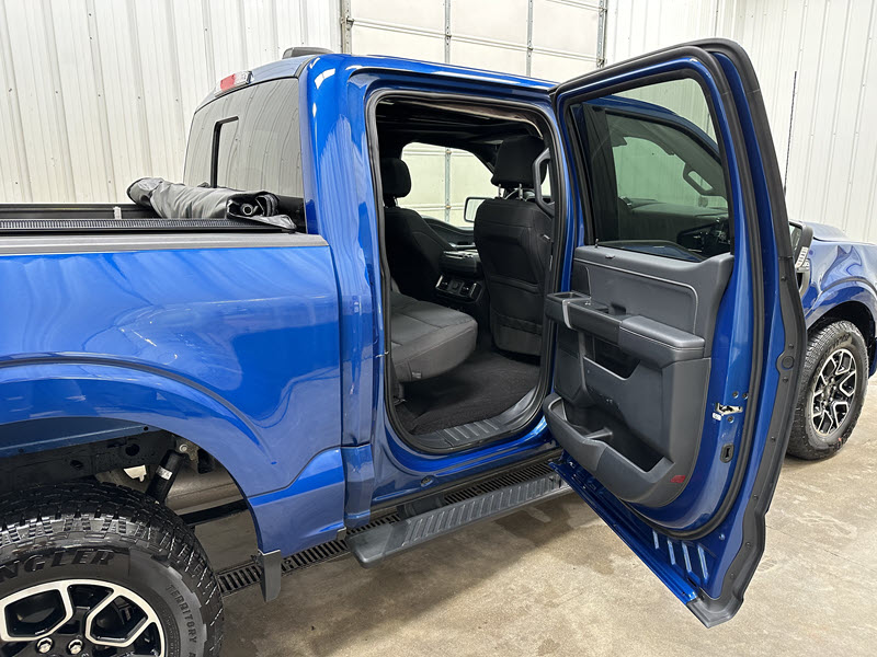 Salvage 2022 Ford F-150 XLT CLEAN TITLE 4x4 | X2 BUILDERS